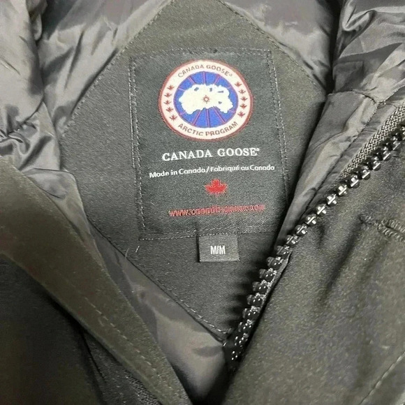 Canada Goose Parka  with fur for Men - Picture 3 of 13